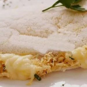 imagem do produto tapioca recheada com frango e queijo coalho😋 