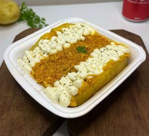 imagem do produto Batata Recheada C/(Frango Cremoso com Queijo mussarela + Borda de Requeijão)P