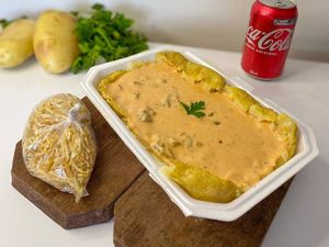 imagem do produto Batata Recheada  C/( Estrogonoff de frango   + Borda de Provolone) G