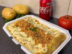 imagem do produto Batata Recheada C/(Frango Cremoso com Queijo mussarela + Borda de Requeijão)G