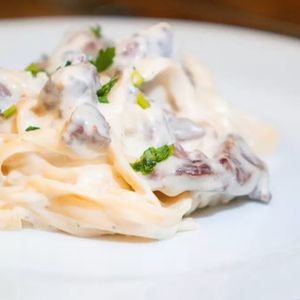 imagem do produto Fettuccine ao Molho de Gorgonzola com Tiras de Filé Mignon