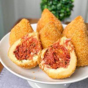 imagem do produto Coxinha Carne Seca com Catupiry