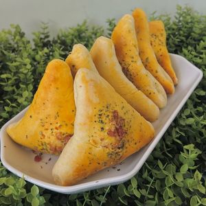 imagem do produto ESFIHA - FRANGO 