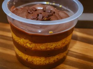 imagem do produto Bolo de Pote Cenoura com Brigadeiro