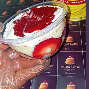 imagem do produto Surpresa de morango 🍓 