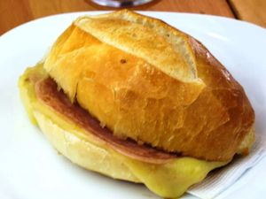 imagem do produto Roma misto com presunto e queijo