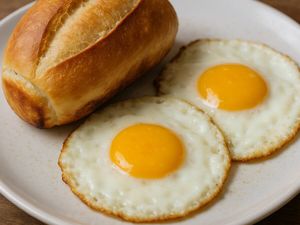 imagem do produto Pão francês com 2 ovos e queijo