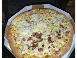 imagem do produto 1 pizza mussarela 1- pizza portuguesa+Guaraná 1/5+maionese caseira