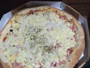 imagem do produto 1 pizza Portuguesa 1 pizza frango Catupiry+ Guaraná 1/5 + maionese caseira