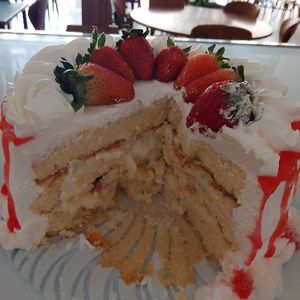 imagem do produto Bolo Torta de Morango ( Fatia )