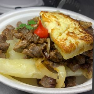 imagem do produto Macaxeira com carne de sol e queijos coalho