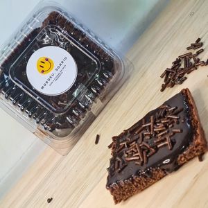 imagem do produto Brownie recheado com brigadeiro e granulado por cima 