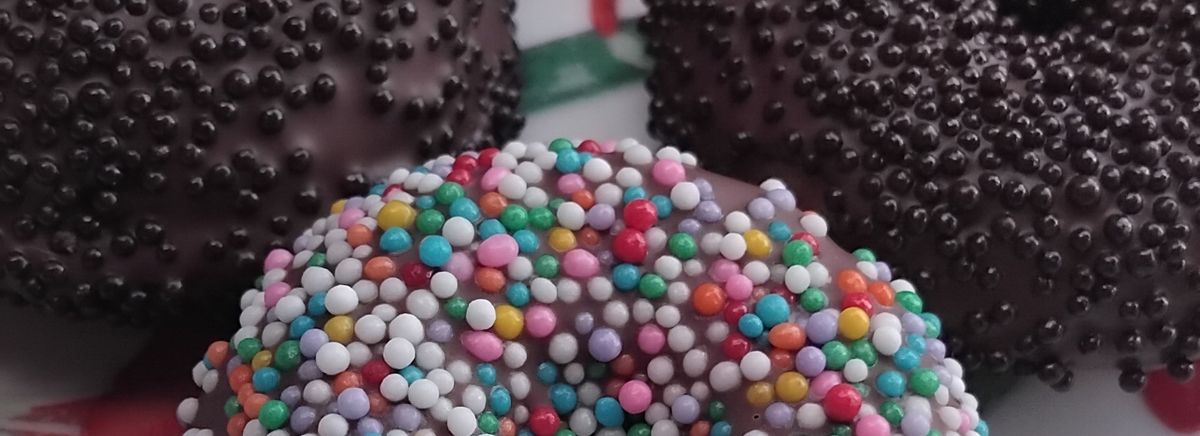 Ferreira Donuts logo