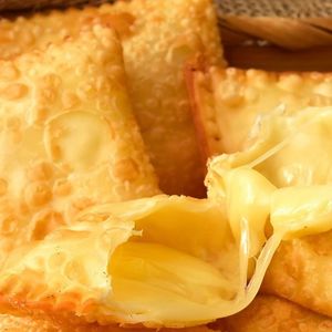 imagem do produto PASTEL FRITO QUEIJO COALHO