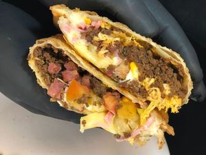 imagem do produto Pastel X - Tudo (Serve 1 Pessoa)