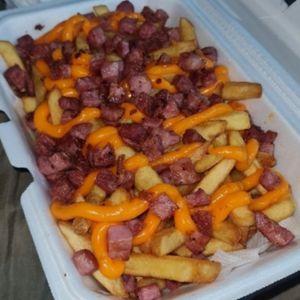 imagem do produto Batata-Frita Recheada Média C/Bacon,Calabresa e Cheddar