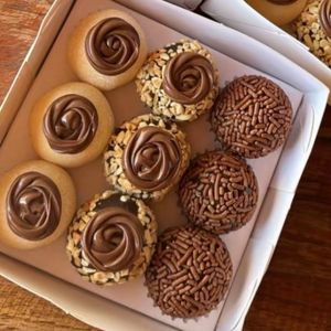 imagem do produto Caixa de brigadeiro 