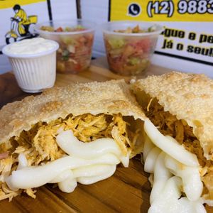 imagem do produto Pastel De Frango C/ Requeijão 30cm