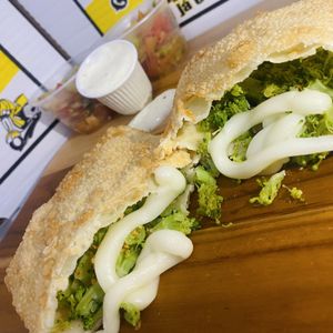 imagem do produto   Pastel De Brócolis C/ Catupiry 30cm