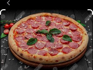 imagem do produto Pizza Peperoni Grande 35cm 8 Fatias
