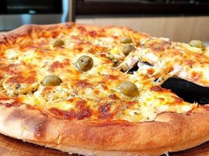 imagem do produto Pizza De Portuguesa Grande 35cm 8 Fatias