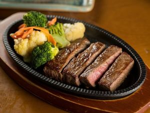 imagem do produto Teppan de Carne com Legumes "Cortesia 1 Coca Cola Zero 200 ml"