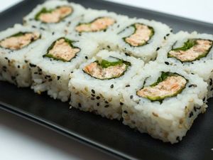 imagem do produto Uramaki Salmão Grelhado 10 Unidades