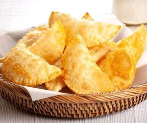 imagem do produto 10 Delicioso Pastéis de frango cremoso.