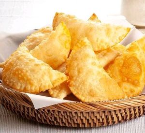 imagem do produto 6 Delicioso Pastéis de frango cremoso