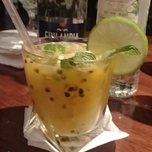 imagem do produto Caipirinha de maracujá com cachaça ou vodka 