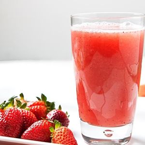 imagem do produto COPO MORANGO