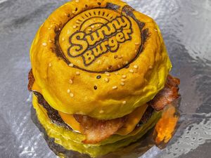 imagem do produto Hambúrguer Sunny Clássico + Batata Frita