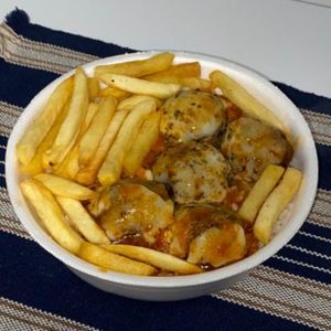 imagem do produto Almôndega ao molho à parmegiana,com fritas 