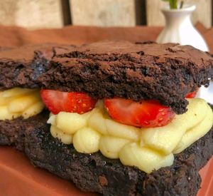 imagem do produto Brownie Ninho & Morangos