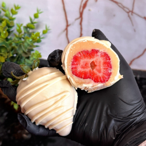 imagem do produto Bombom de morango ninho com chocolate branco
