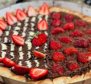 imagem do produto Pizza Doce Grande - 2 Sabores!