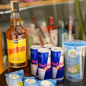 imagem do produto White Horse + 4 Red Bull + 4 Gelo de Sabor