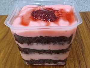 imagem do produto Bolo no pote de chocolate com Geleia de morango