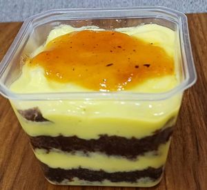 imagem do produto Bolo de chocolate recheio de Maracujá