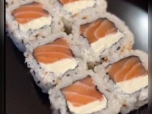 imagem do produto Uramaki (4 unidades) - Salmão