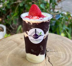 imagem do produto Morango Tropical (Açaí + Morango + Leite em Pó + Leite Condensado)