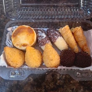 imagem do produto Kit de doces e salgados