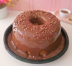 imagem do produto Bolo Amanteigado com Cobertura de Chocolate (8 a 10 fatias)