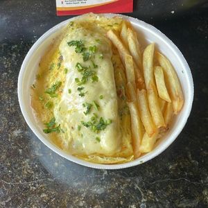 imagem do produto OMELETE RECHEADO C/ CALABRESA + 2 QUEIJO 