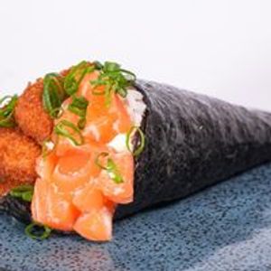 imagem do produto Salmão, camarão e cream cheese - Temaki