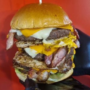 imagem do produto Village Burger Triplo