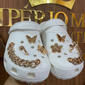 imagem do produto CROCS BAIXA BRANCA 33/34 ao 39/40