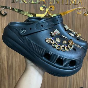 imagem do produto CROCS ALTA PLATAFORMA PRETA 33/34 ao 39/40