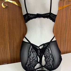 imagem do produto CONJUNTO ZOE PRETO CADA