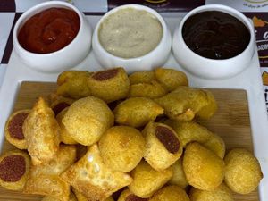 imagem do produto 30 Salgadinhos Sortidos Fritos na Hora ( Serve 2 Pessoas )